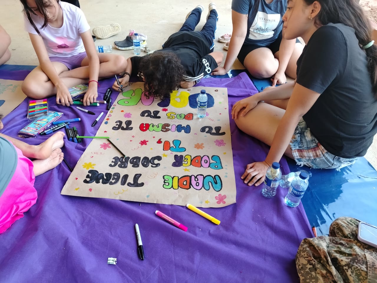 Niñas y niños en el espacio seguro de la Defensoría del Pueblo de Ocaña
